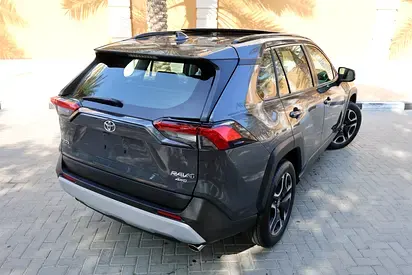 تويوتا راف ٤ 2021