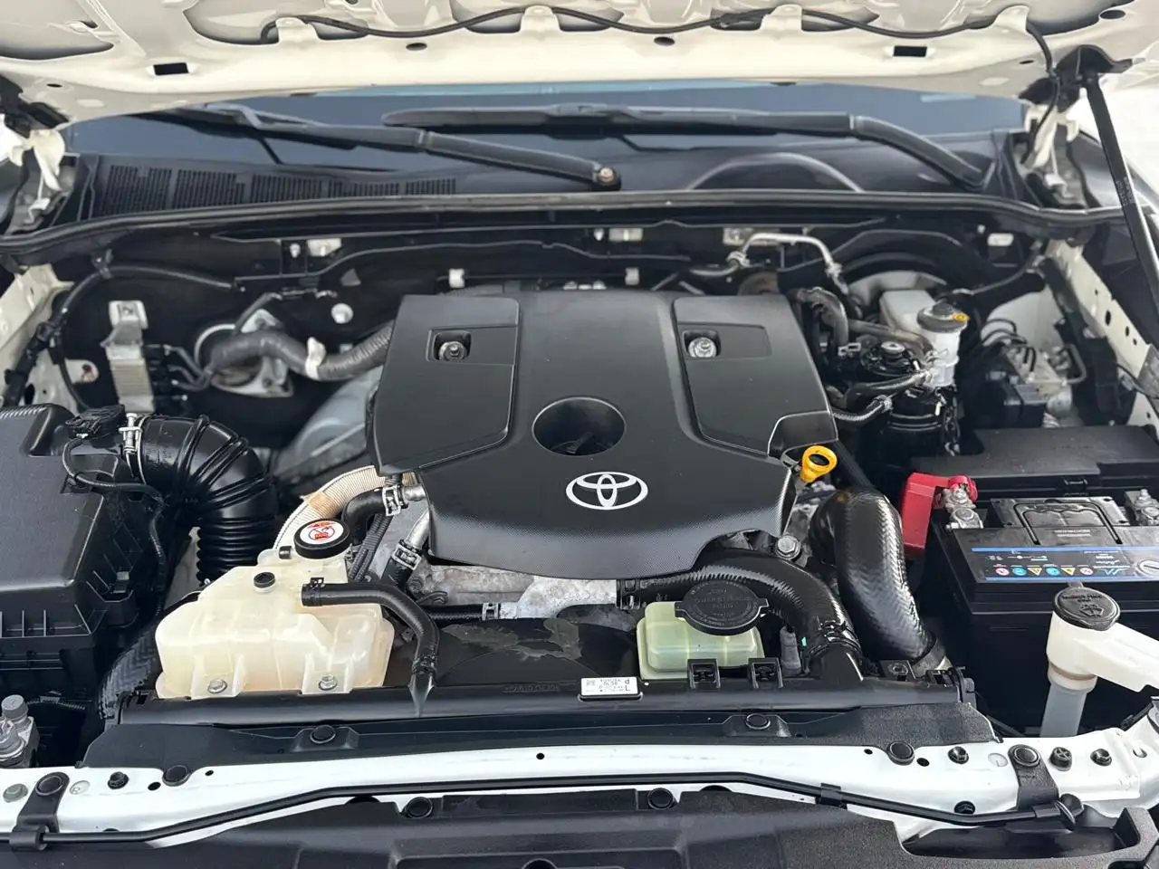 تويوتا هيلوكس 2021 2.4L