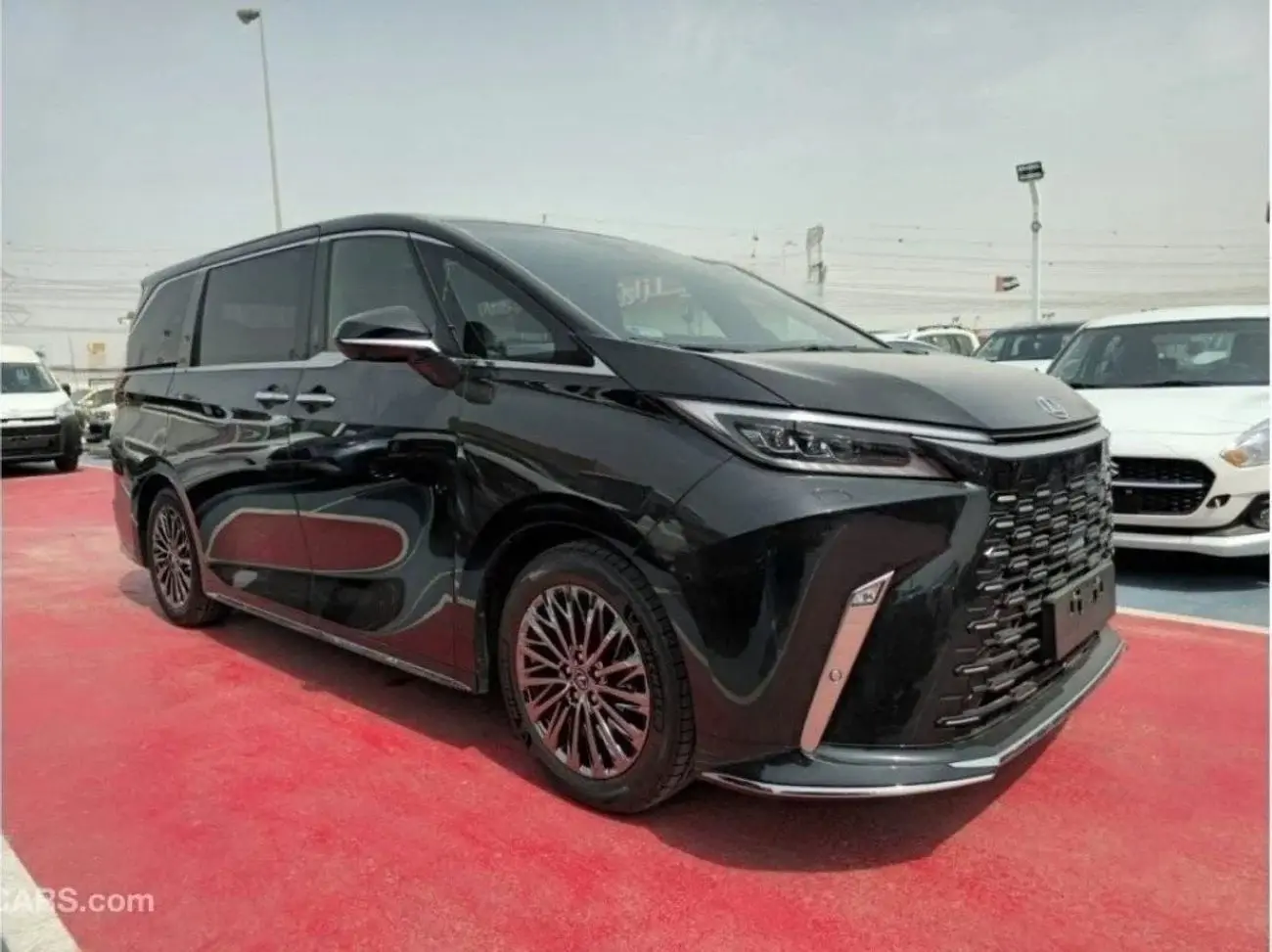 لكزس LM 2025 2.5L