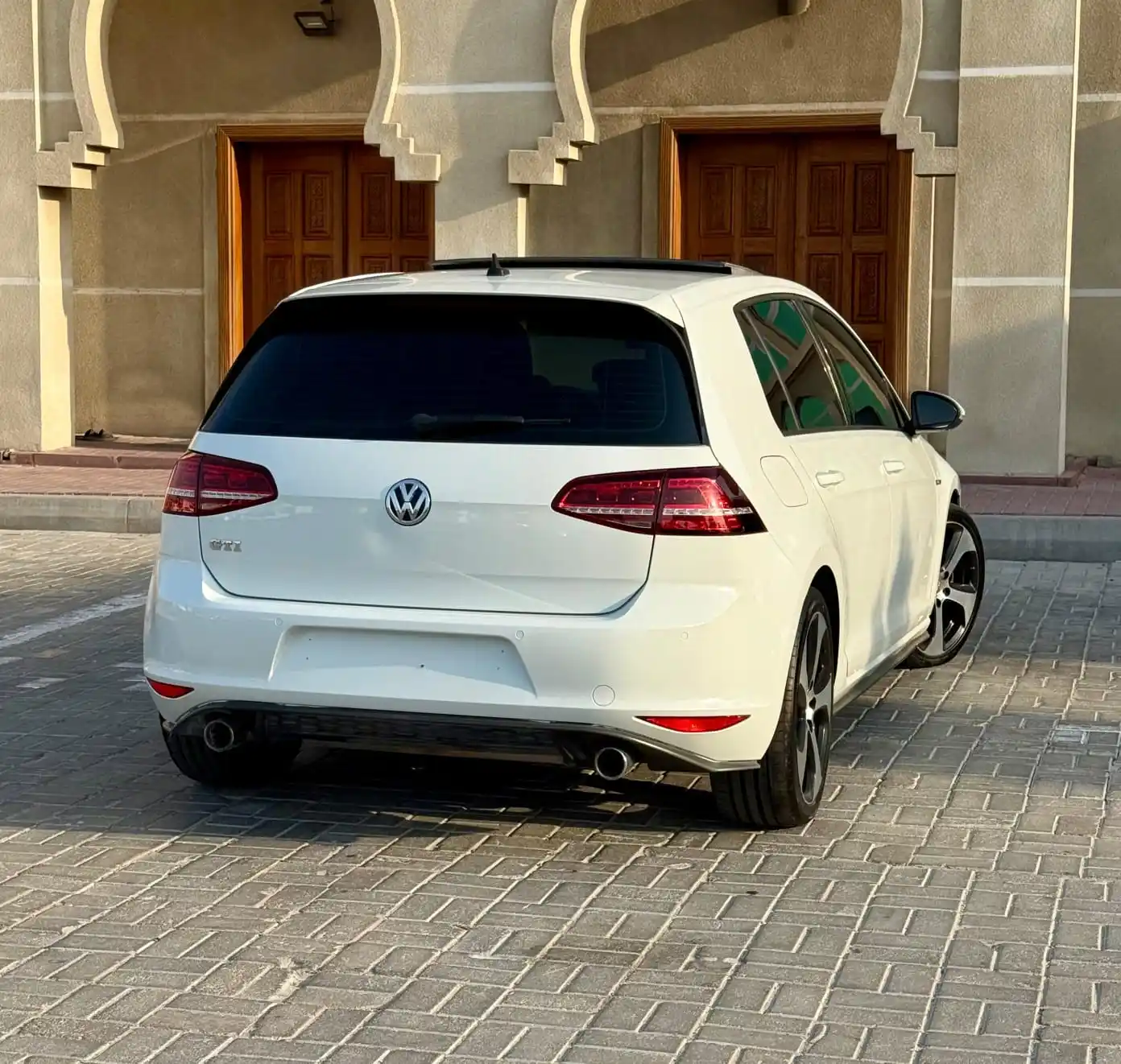 فولكس واجن جولف 2015