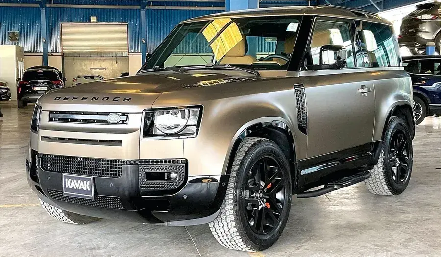 لاند روفر ديفندر 2023