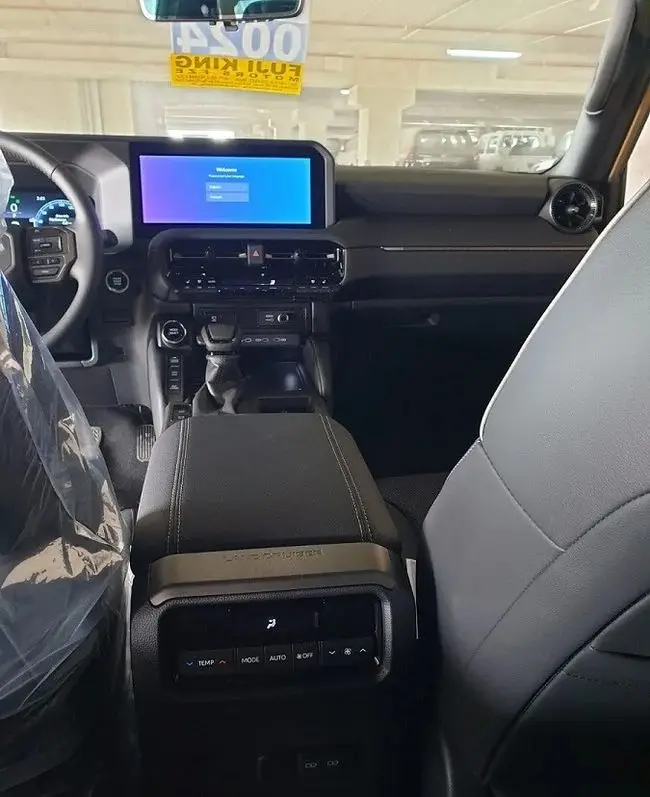 تويوتا برادو 2024 2.4L