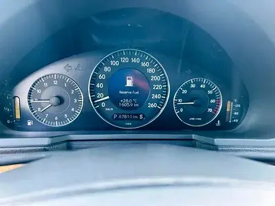 مرسيدس بنز E Class 2002 2L