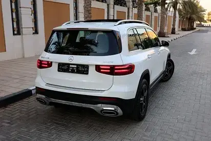 Mercedes Benz GLB Class 2025