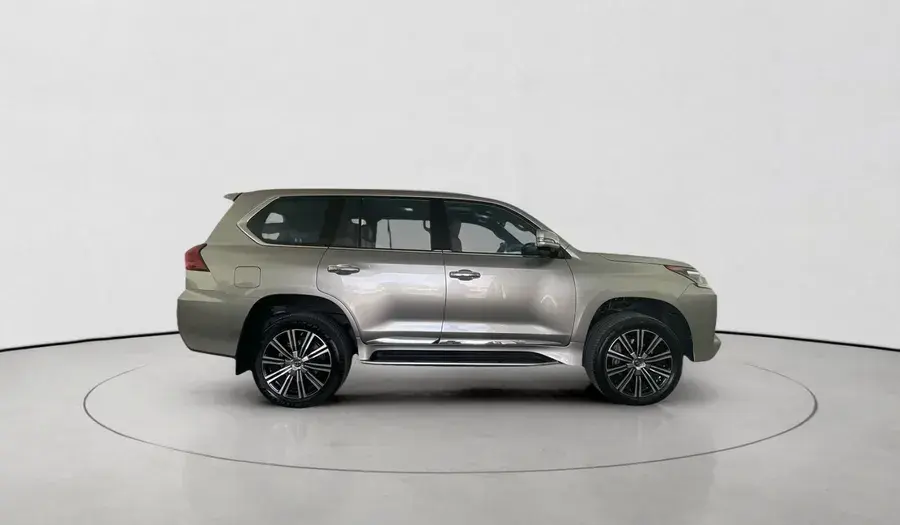 لكزس LX 2018 undefinedL