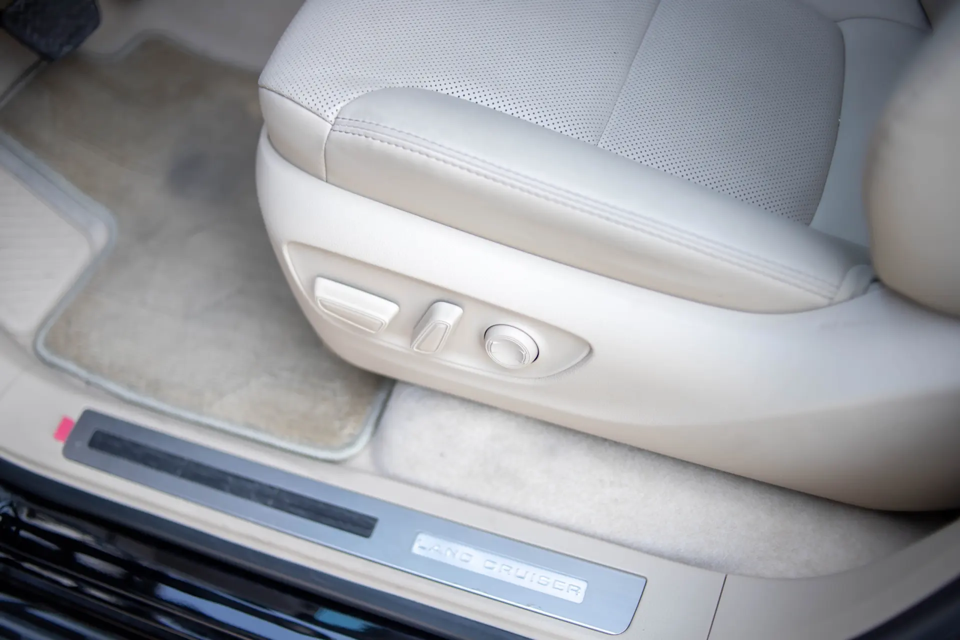 Toyota Land Cruiser 2024