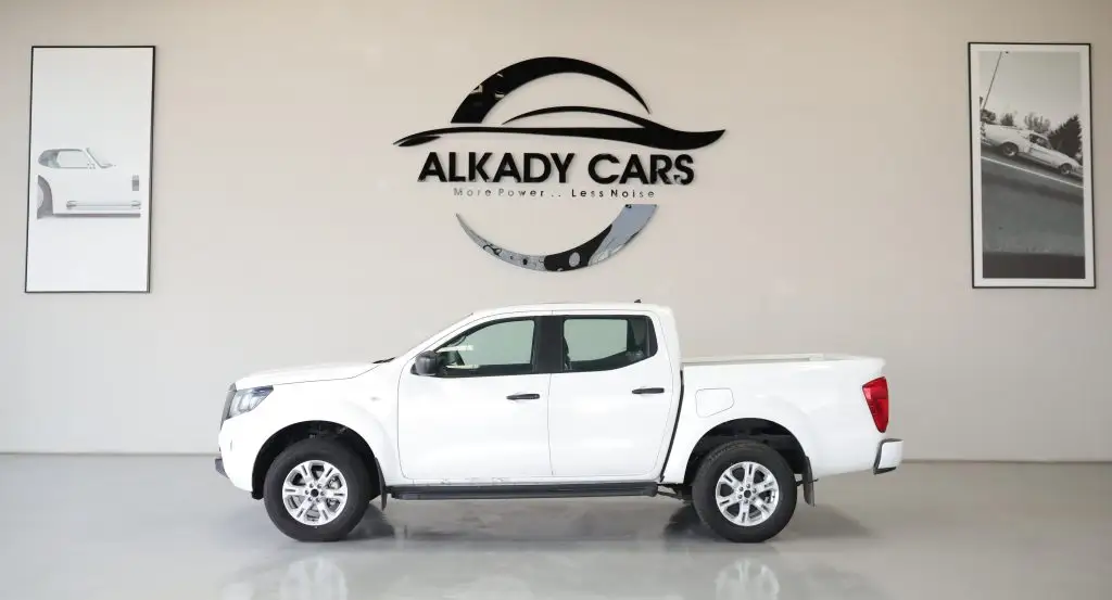 نيسان نافارا 2023 2.5L