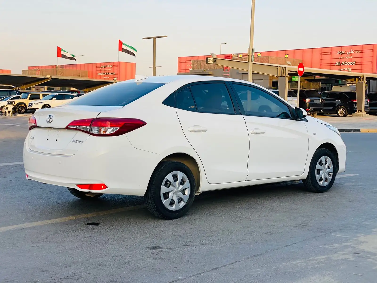 تويوتا يارس سيدان 2022 1.5L