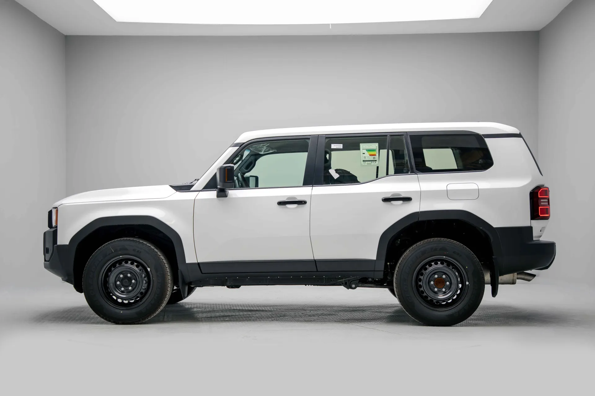 تويوتا برادو 2025 2.4L