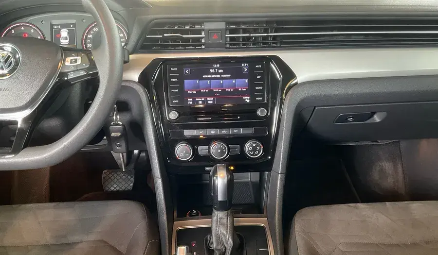 Volkswagen Passat 2020 2.5L