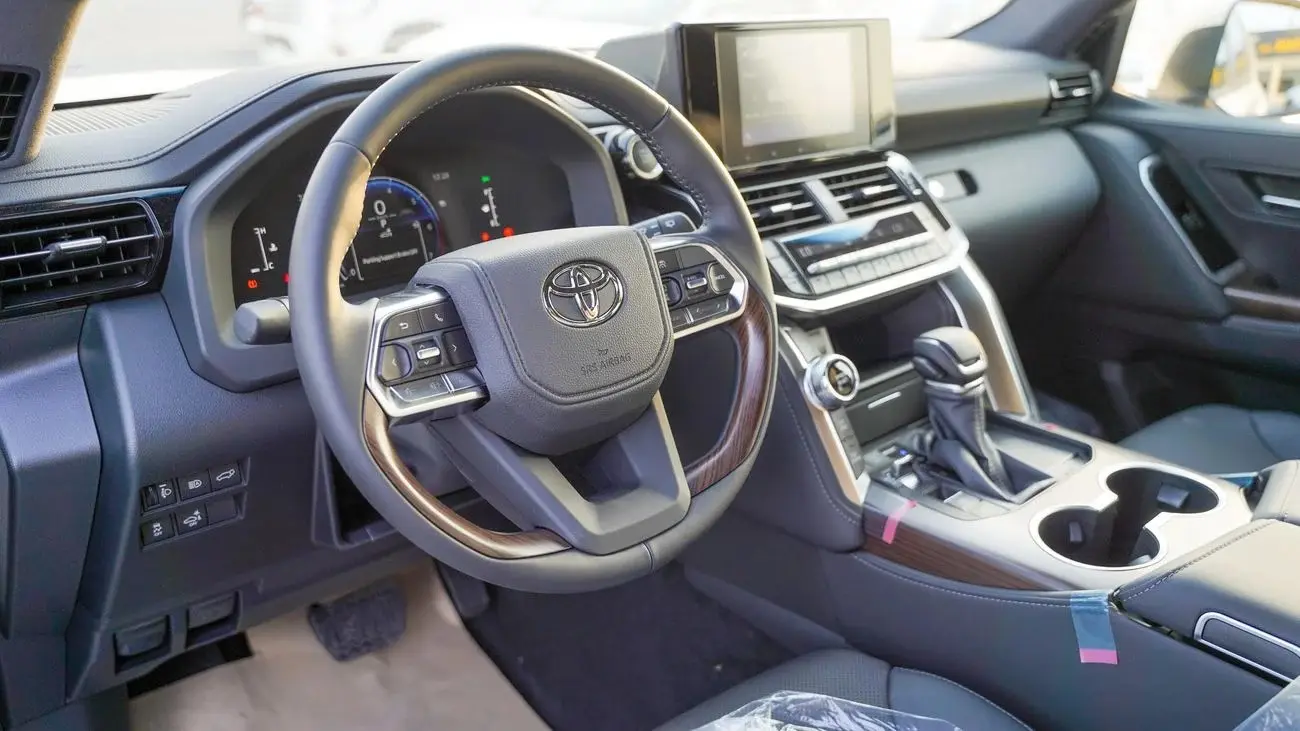 تويوتا لاند كروزر 2025 3.5L