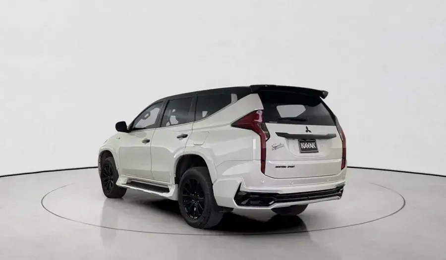 Mitsubishi Montero 2019