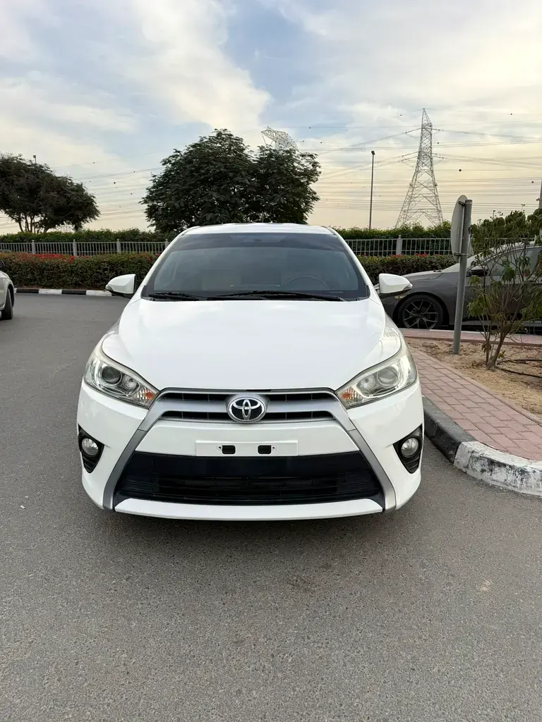 تويوتا يارس 2016