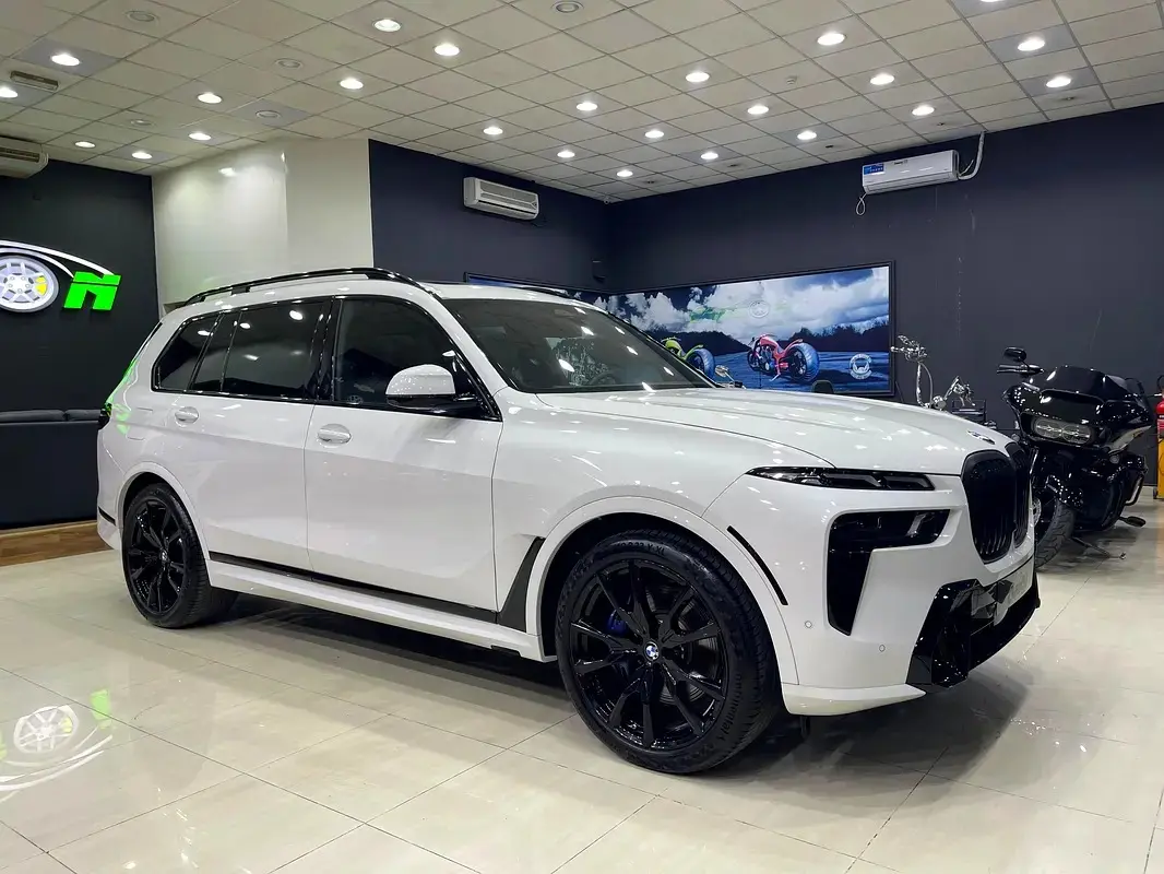 BMW X7 2024