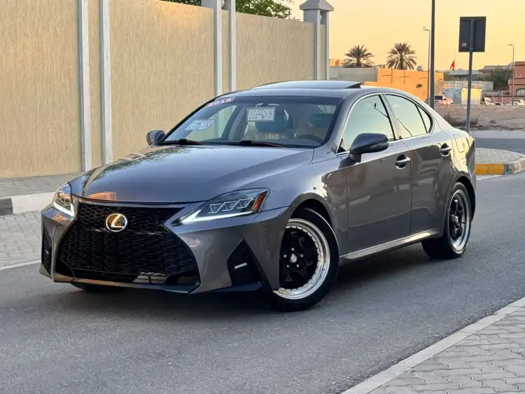 Lexus IS350 F Sport Prestige 3.5L vs Tesla Model 3 2021