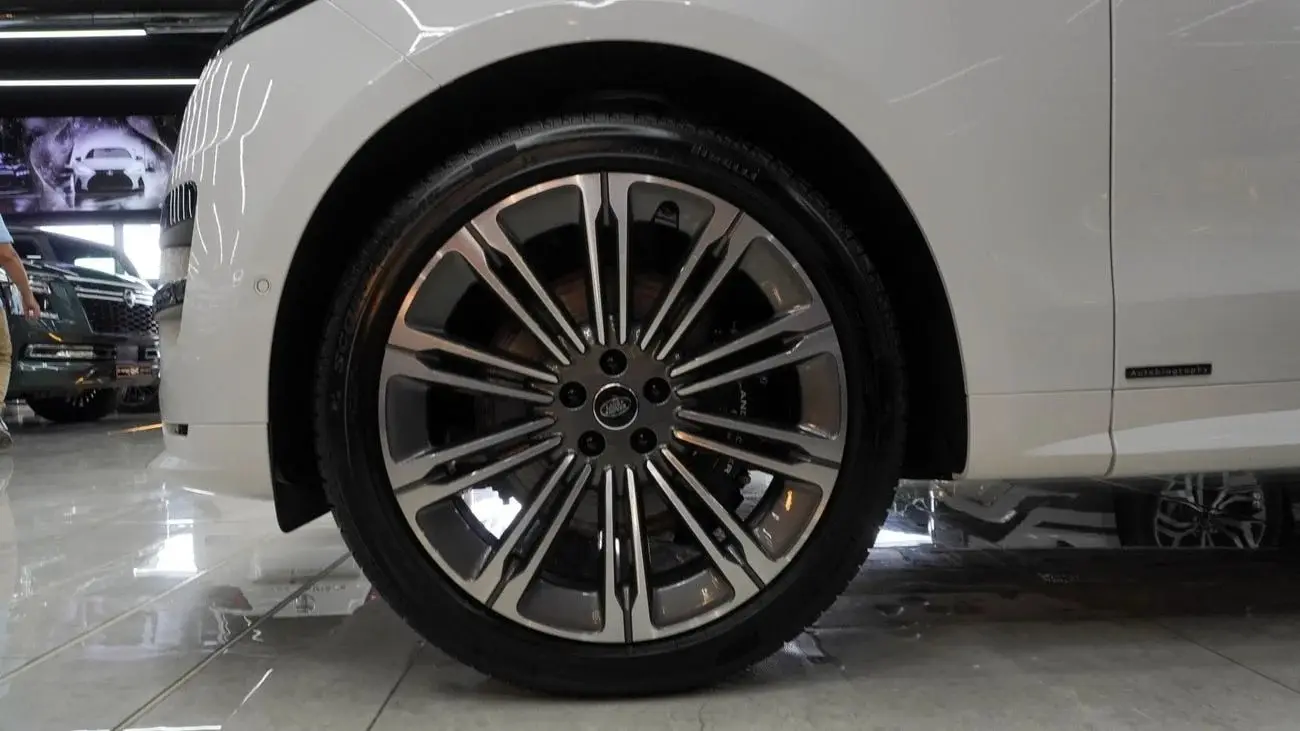 Land Rover Range Rover Sport  2025 4.4L