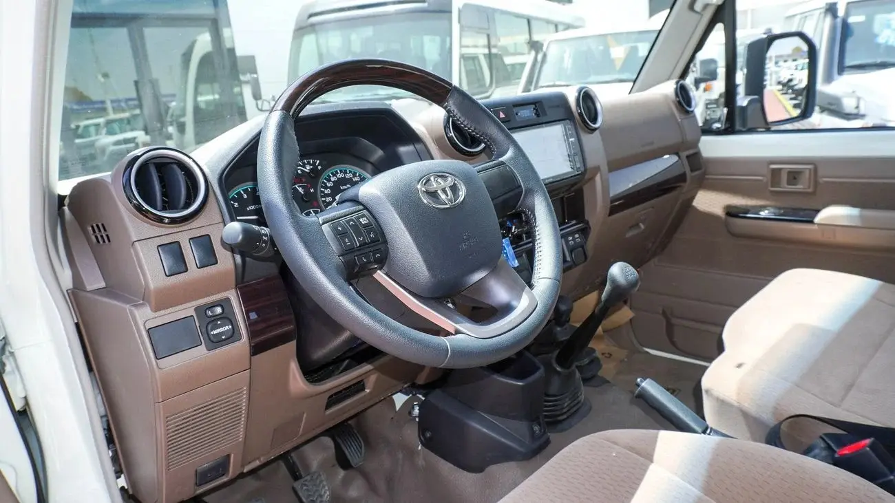Toyota Land Cruiser Pick Up 2025 4L