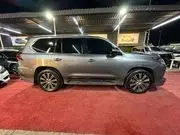 Lexus LX 2019 5.7L