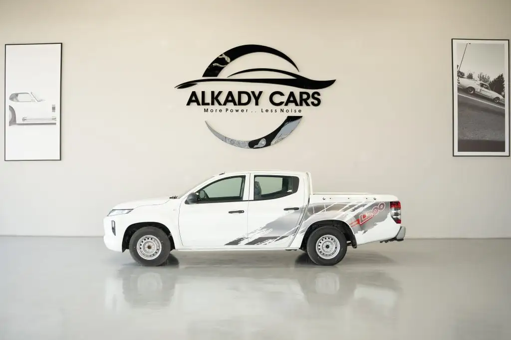 ميتسوبيشي L200 2023 2.5L
