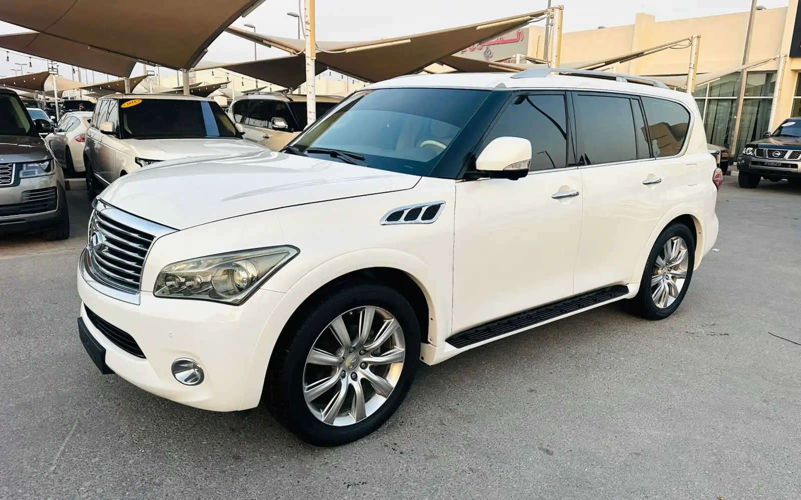 انفينيتي QX56 2011