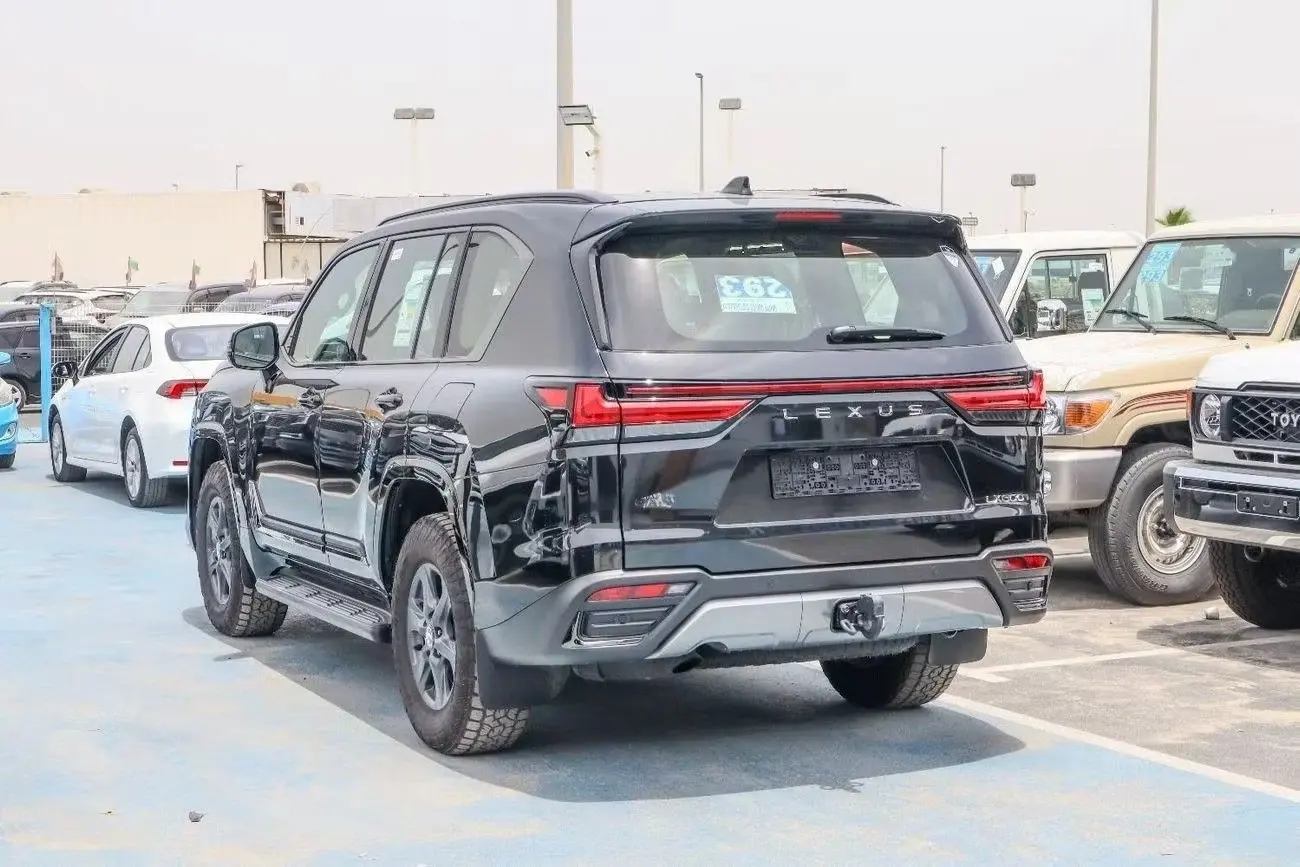 لكزس LX 2025 3.5L