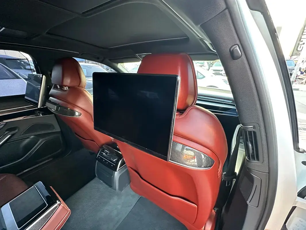 Audi A8 2023 undefinedL