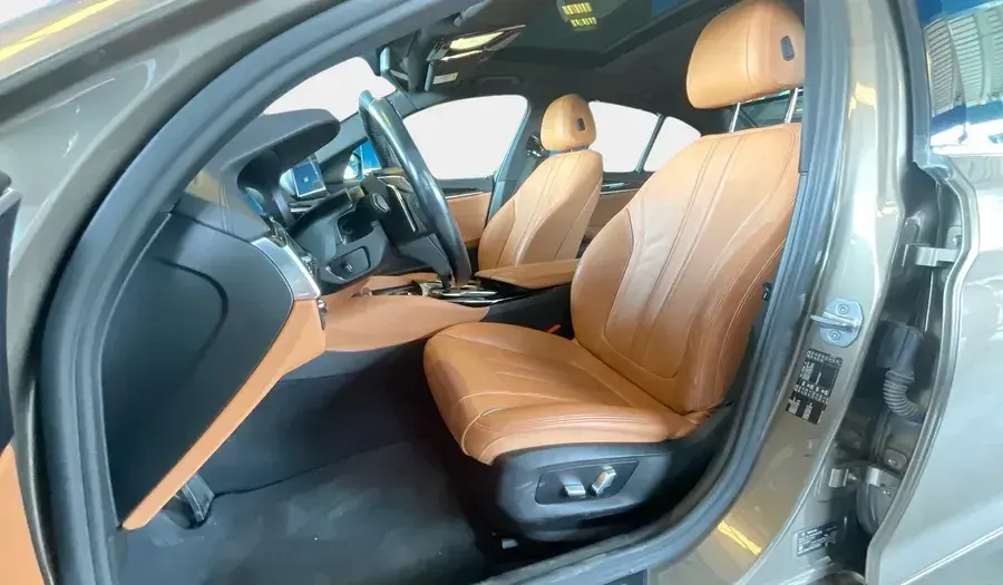BMW 5 Series 2019