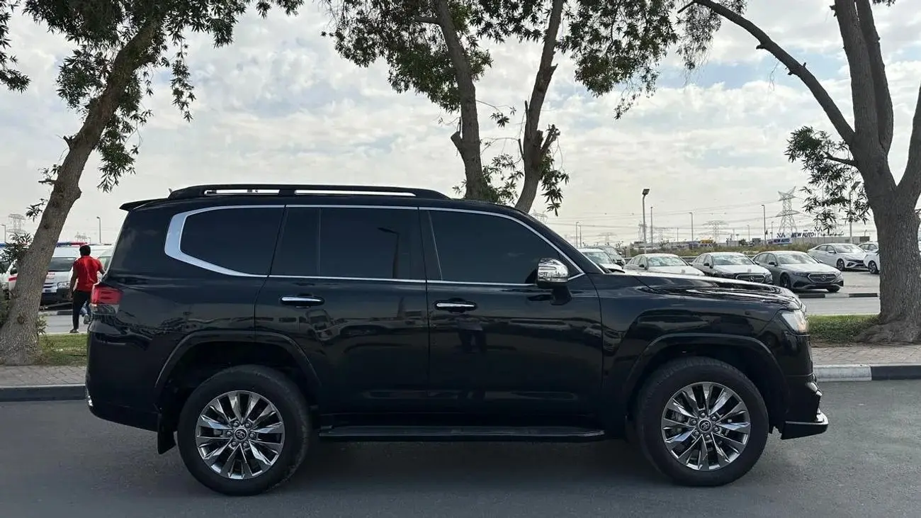 Toyota Land Cruiser 2023 3.3L