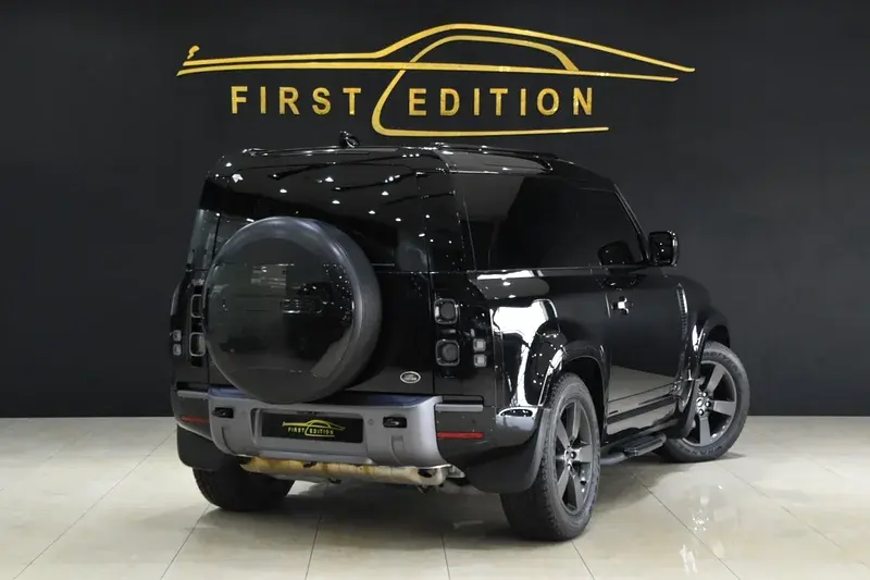 Land Rover Defender 2023