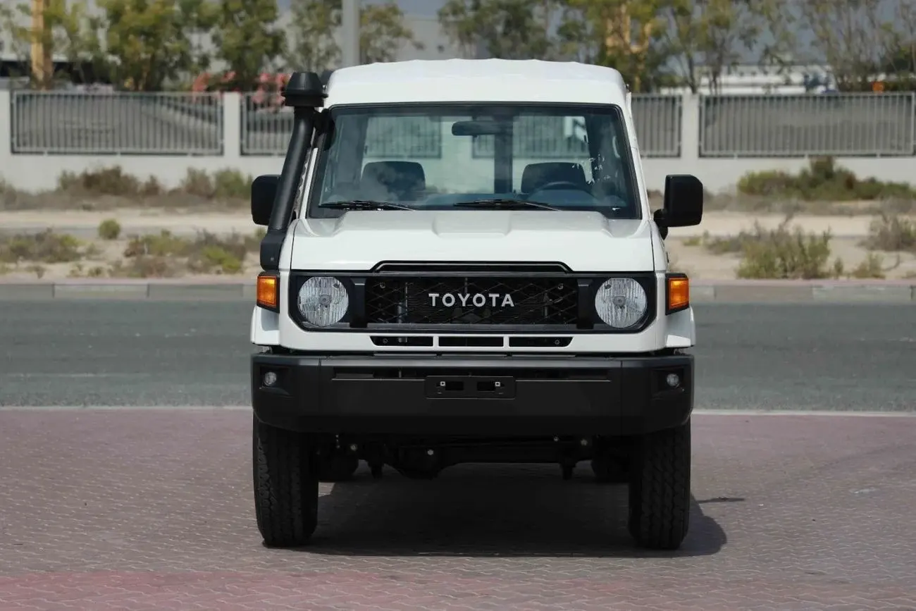 تويوتا لاند كروزر 70 2024 4L