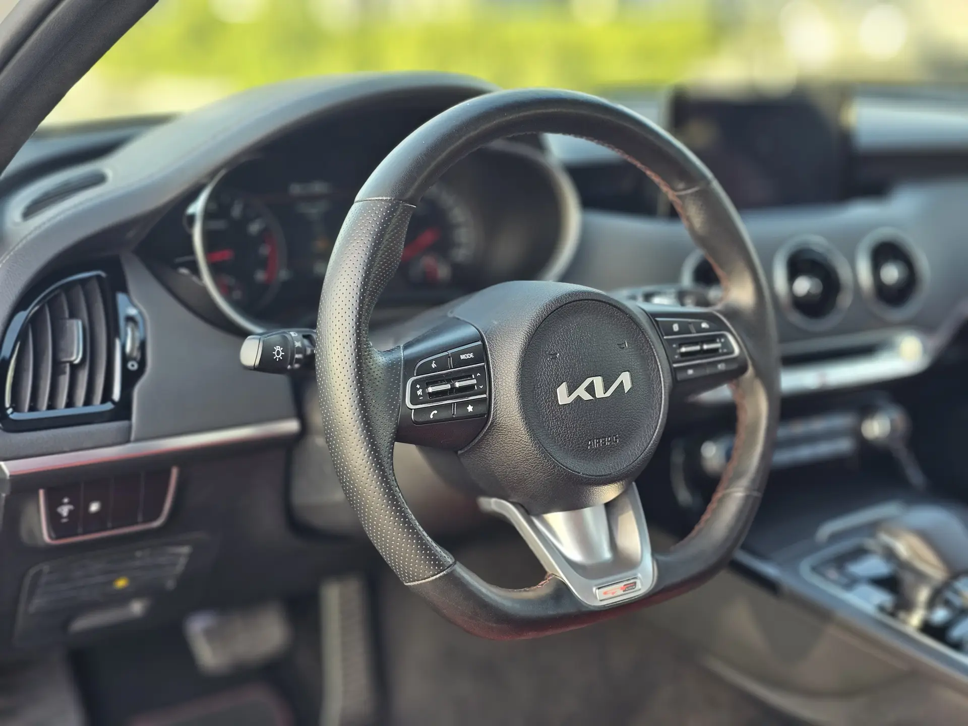 كيا ستينجر 2022 2L