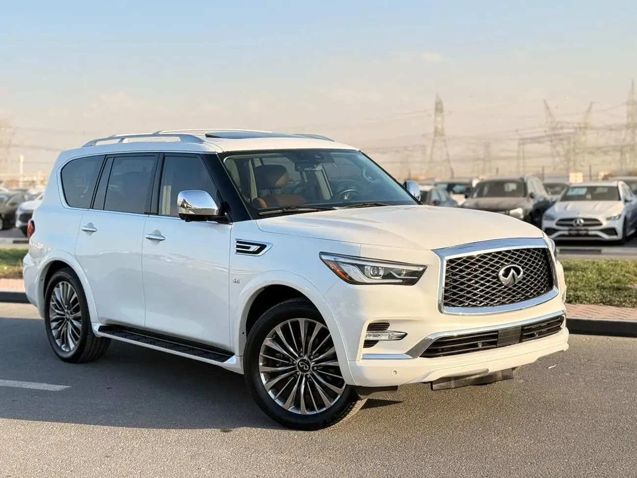 Infiniti QX80 2019 5.6L