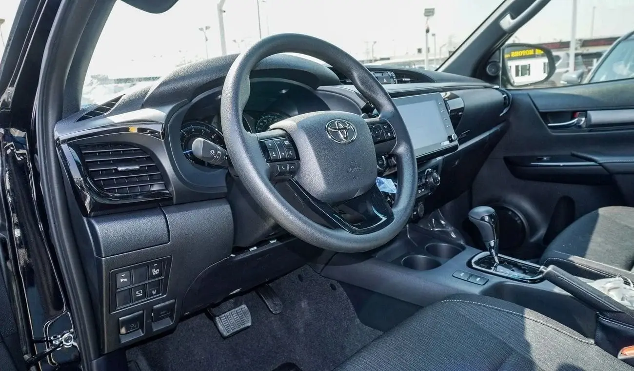 تويوتا هيلوكس 2025 4L