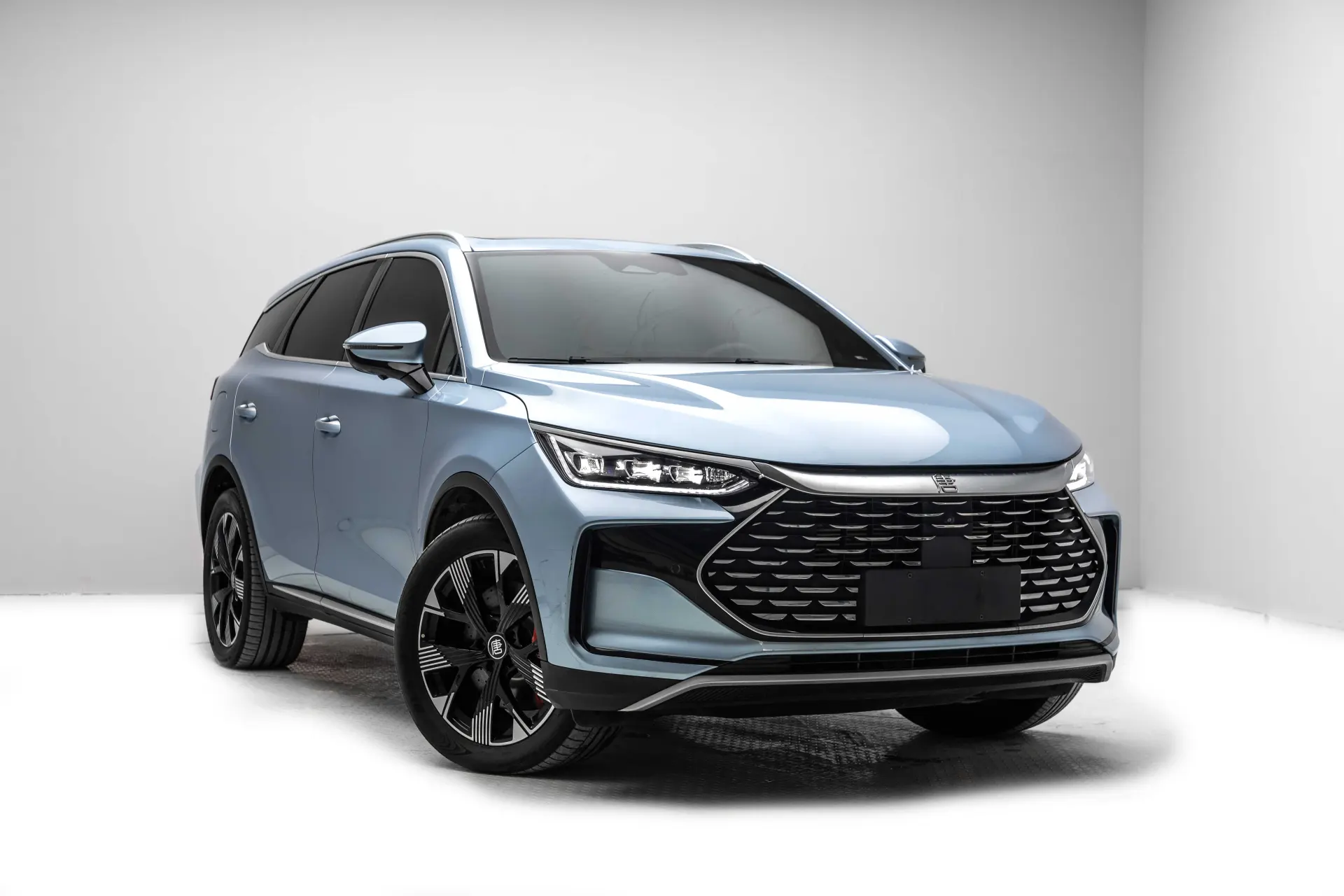 بي واي دي Tang EV 2023