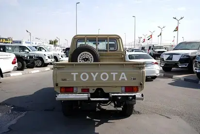 تويوتا لاند كروزر بيك آب 2025