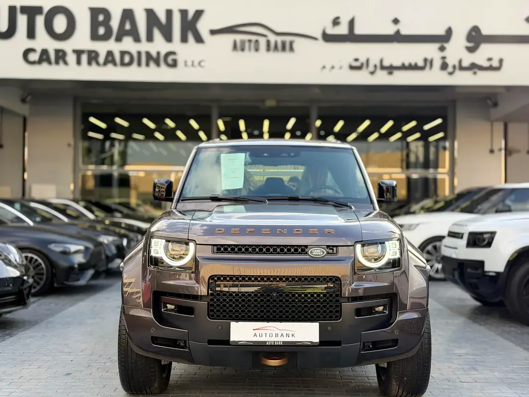 Land Rover Defender 2025