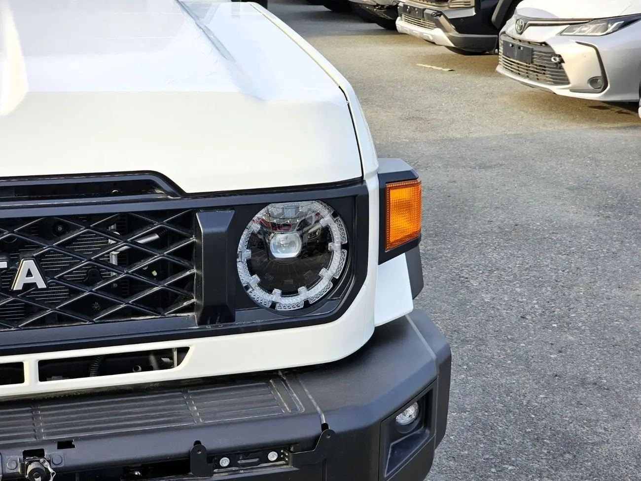 تويوتا لاند كروزر بيك آب 2025 2.8L