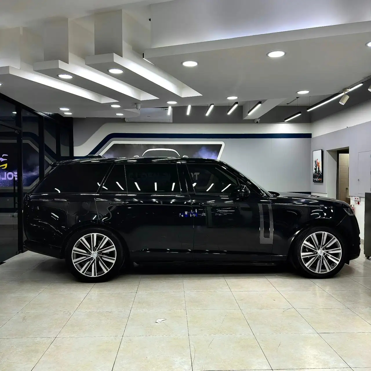 Land Rover Range Rover 2024 4.4L