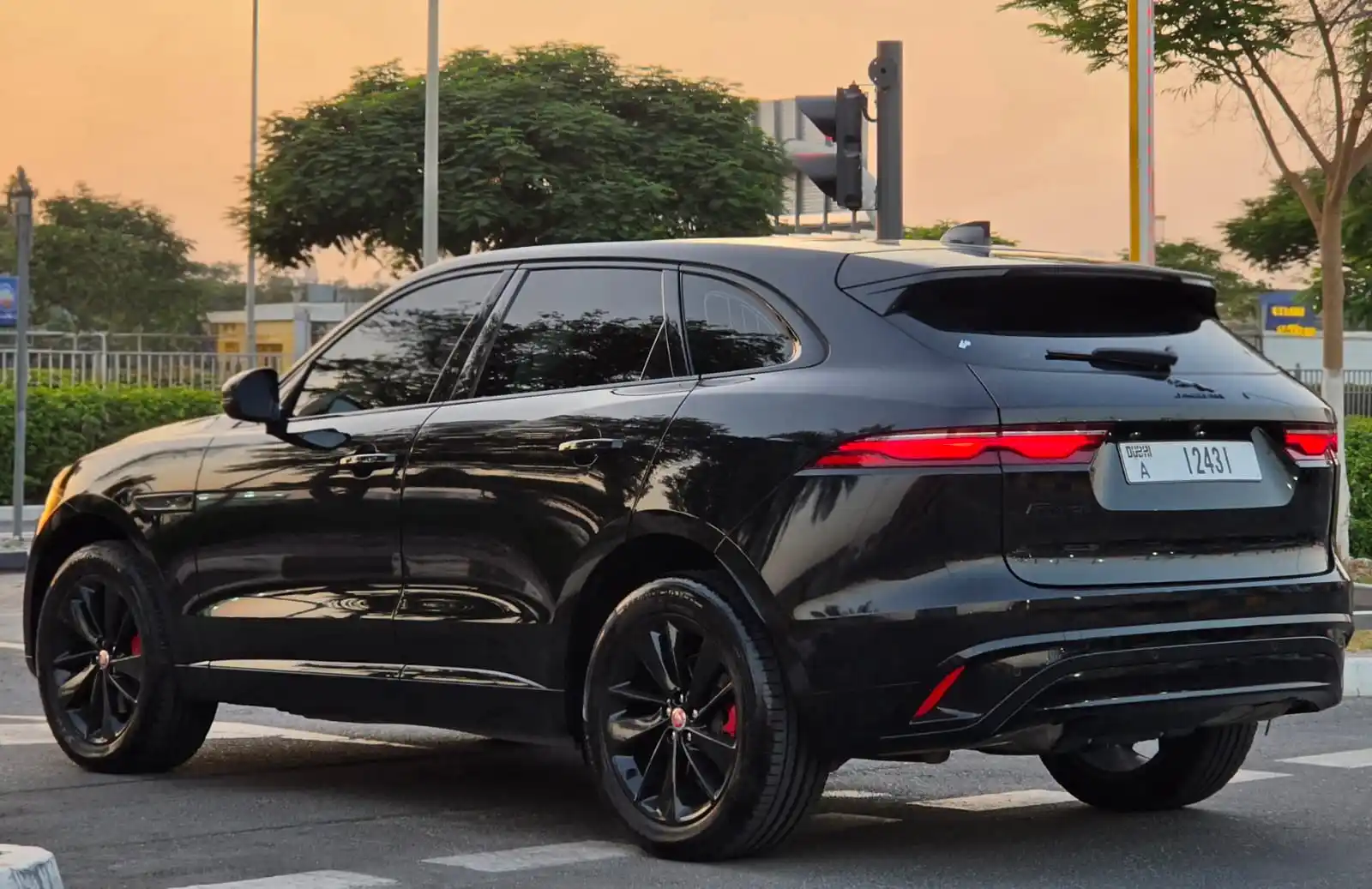 جاكوار F Pace 2022