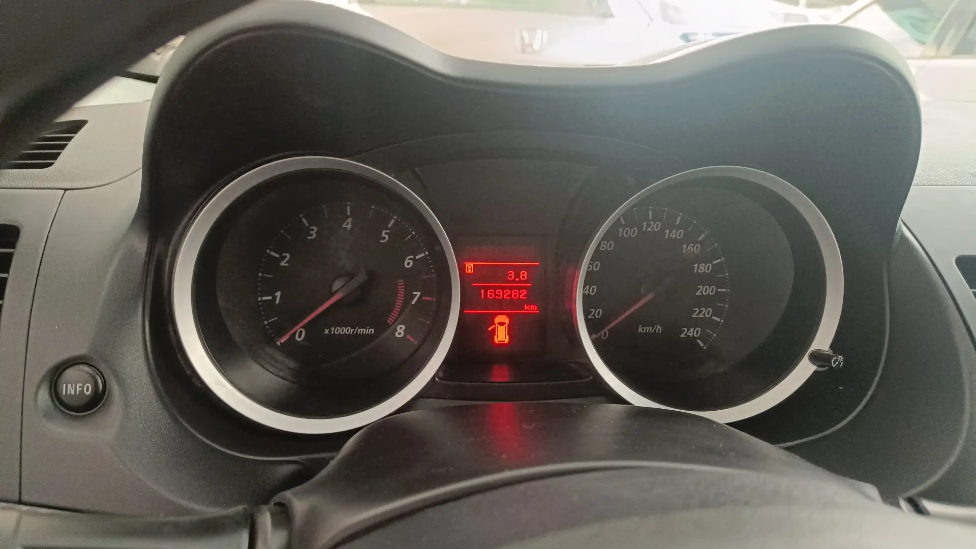 ميتسوبيشي لانسر 2016 2L