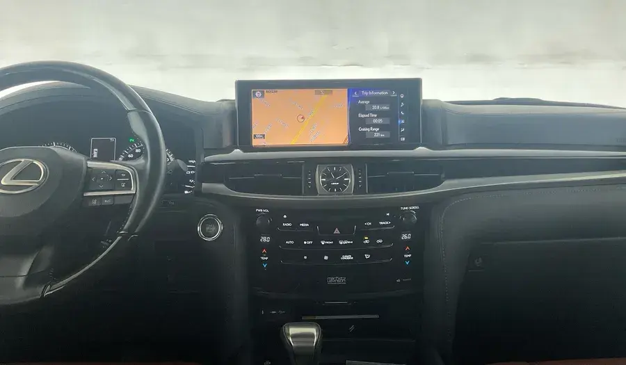 لكزس LX 2018 undefinedL