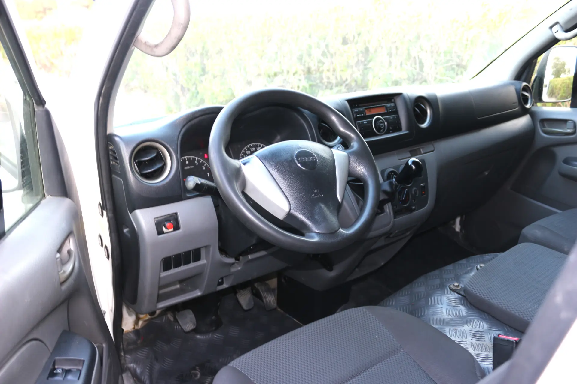 ميتسوبيشي كانتر 2016