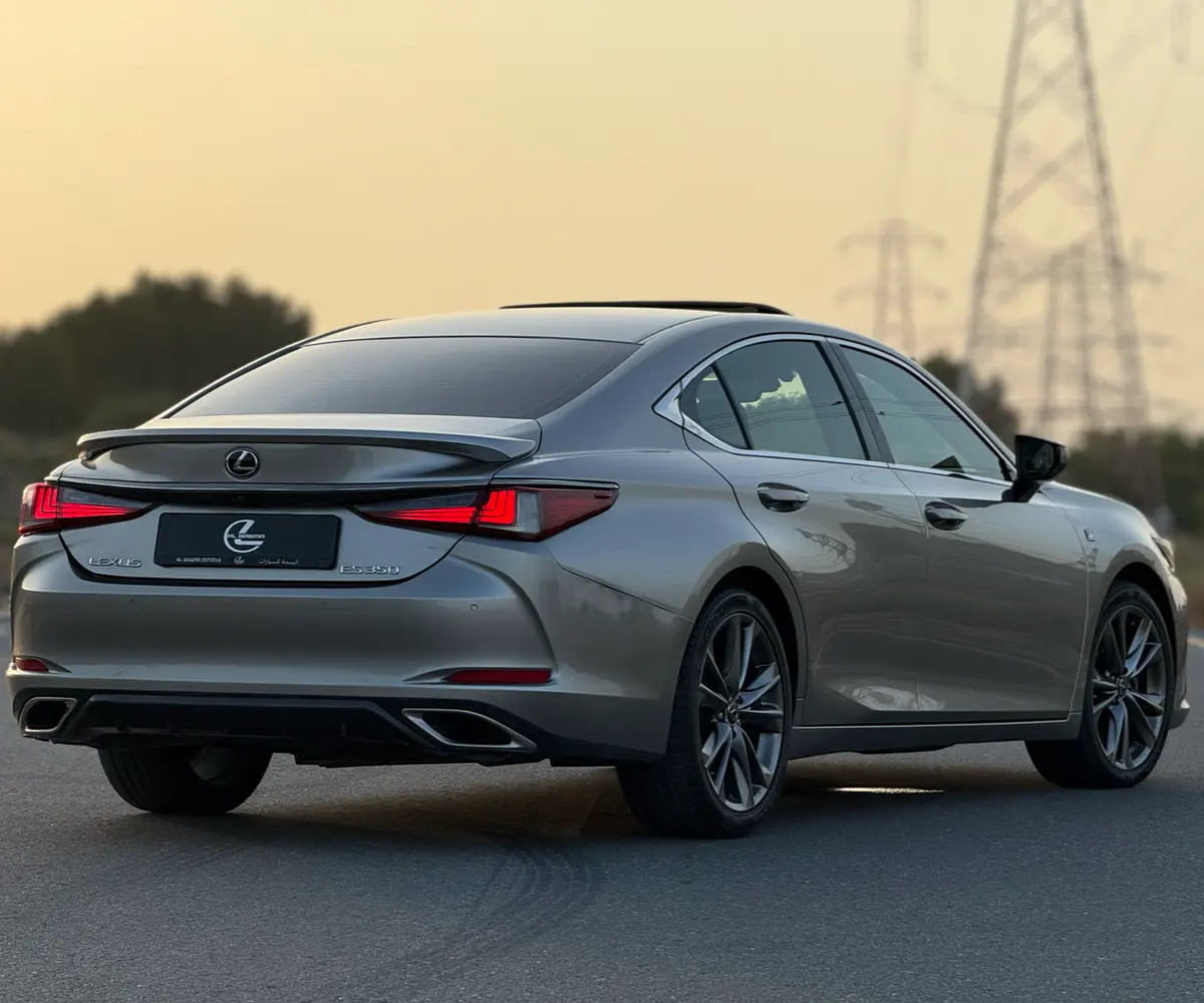Lexus ES 2019