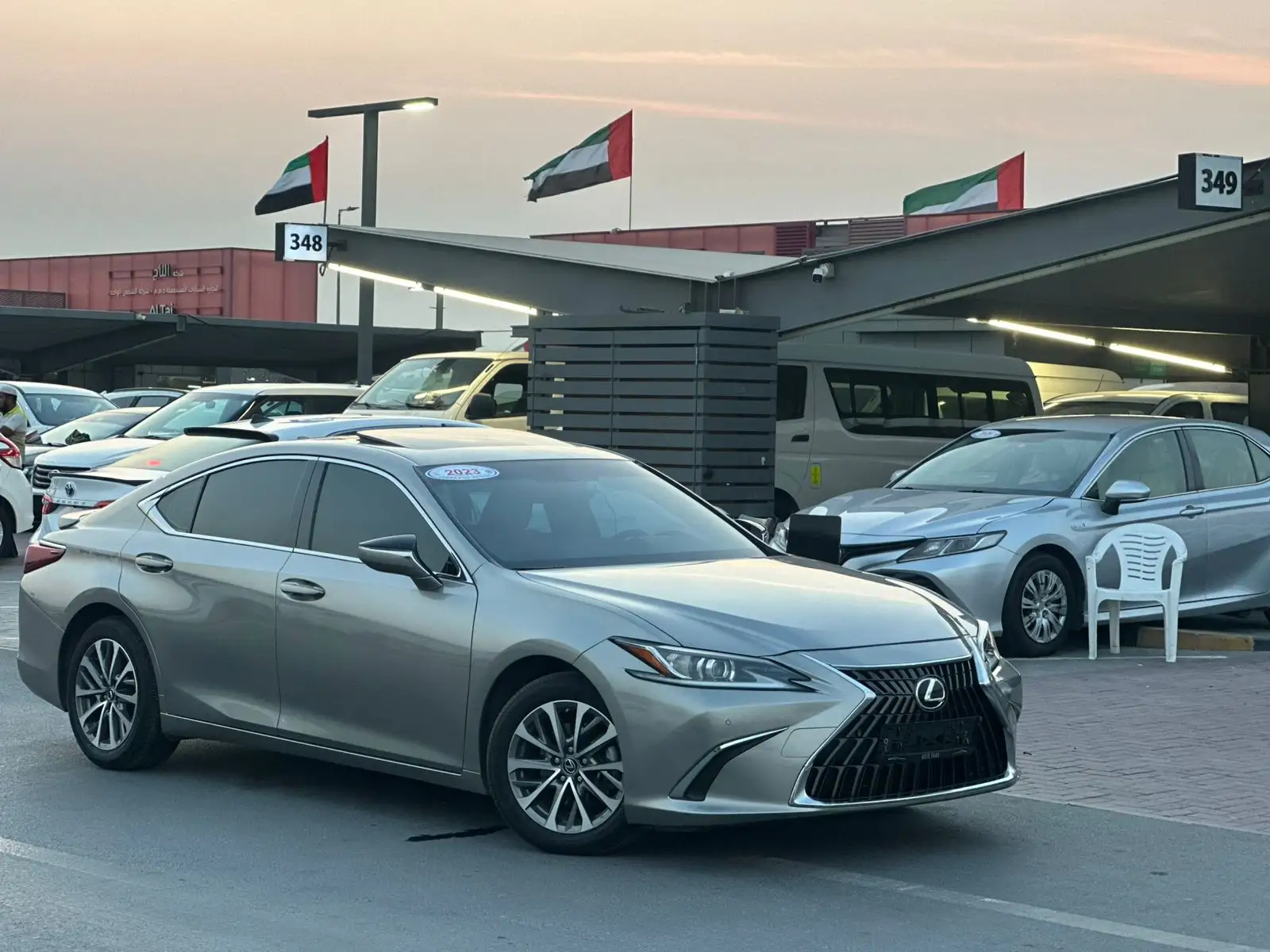 لكزس ES 2023