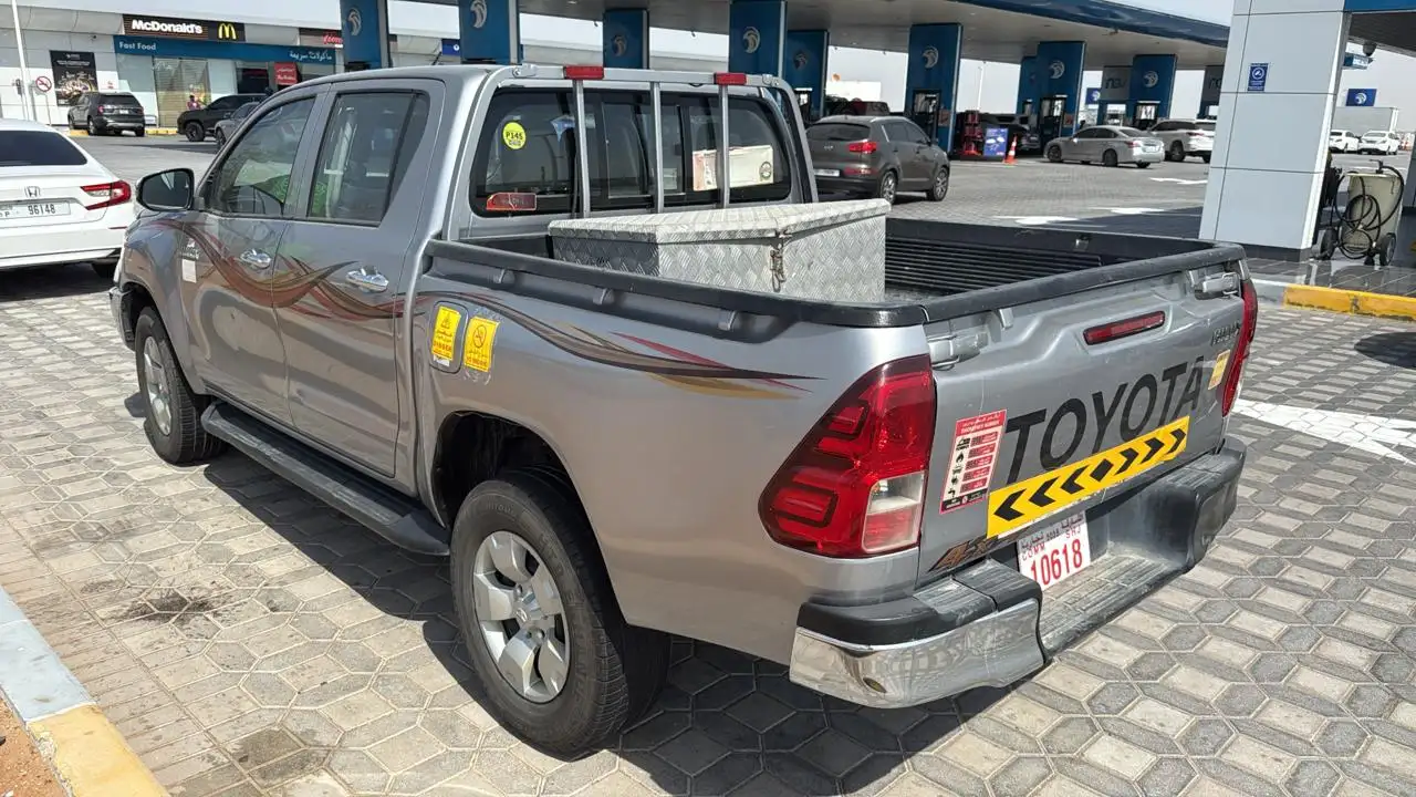 تويوتا هيلوكس 2021