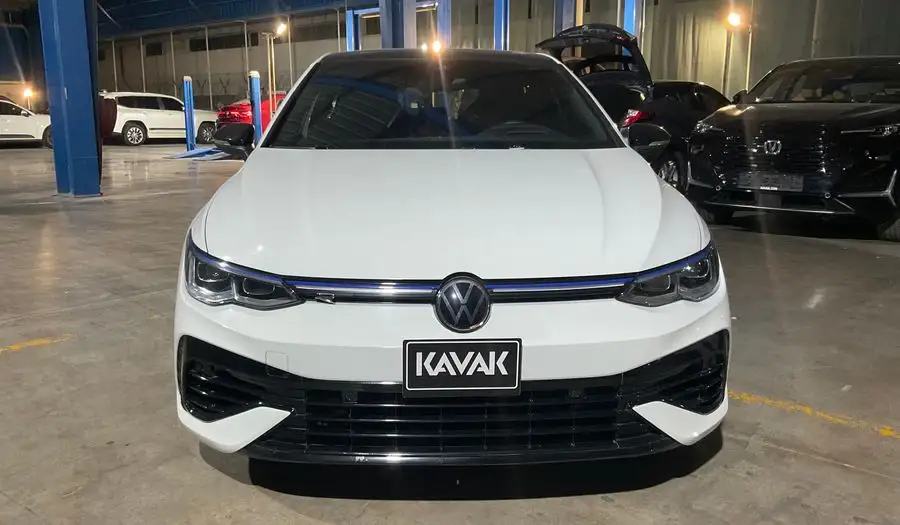 فولكس واجن جولف ار 2023