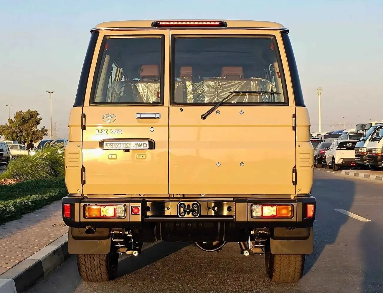 Toyota Land Cruiser 70 2024 4L