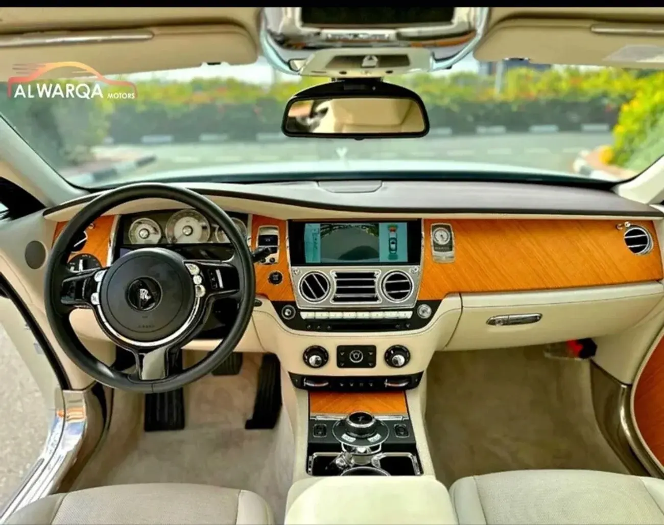 رولز رويس واريث 2015