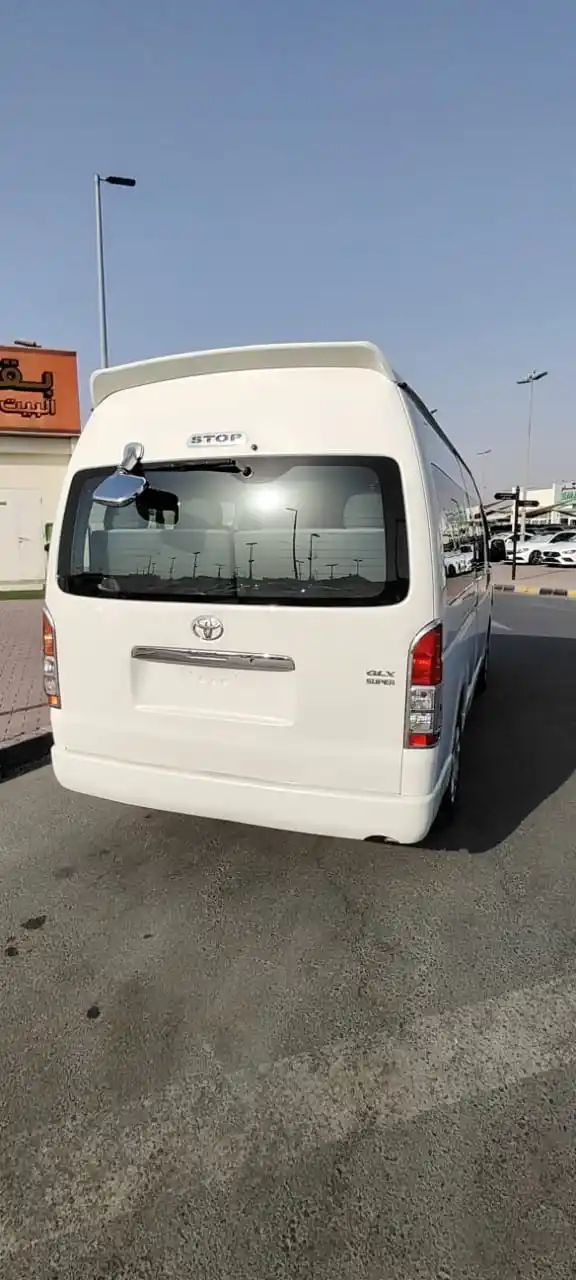 Toyota Hiace 2016