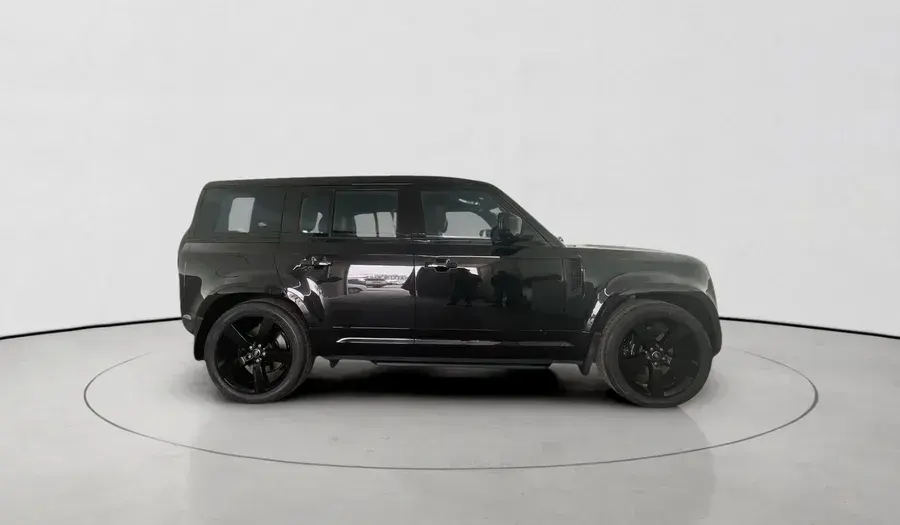 لاند روفر ديفندر 2023 undefinedL